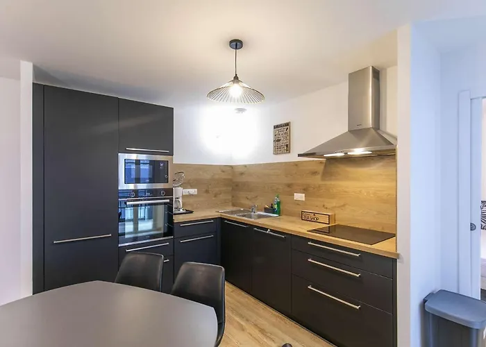 Grand Confort, 4-8 Pers, Centre Cauterets, Balcon, 500m Des Pistes - Fr-1-401-266 * Cauterets