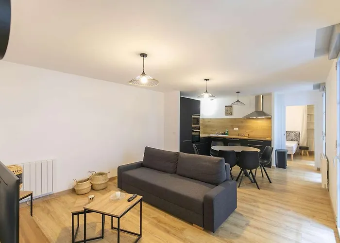 Διαμέρισμα Grand Confort, 4-8 Pers, Centre Cauterets, Balcon, 500m Des Pistes - Fr-1-401-266 *